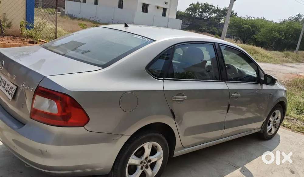 Skoda Rapid 2012 Diesel Good Condition 22kmpl Bangalore Registration