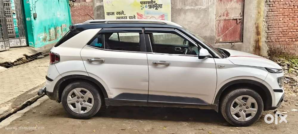 Hyundai Venue 2021 Diesel Well Maintained