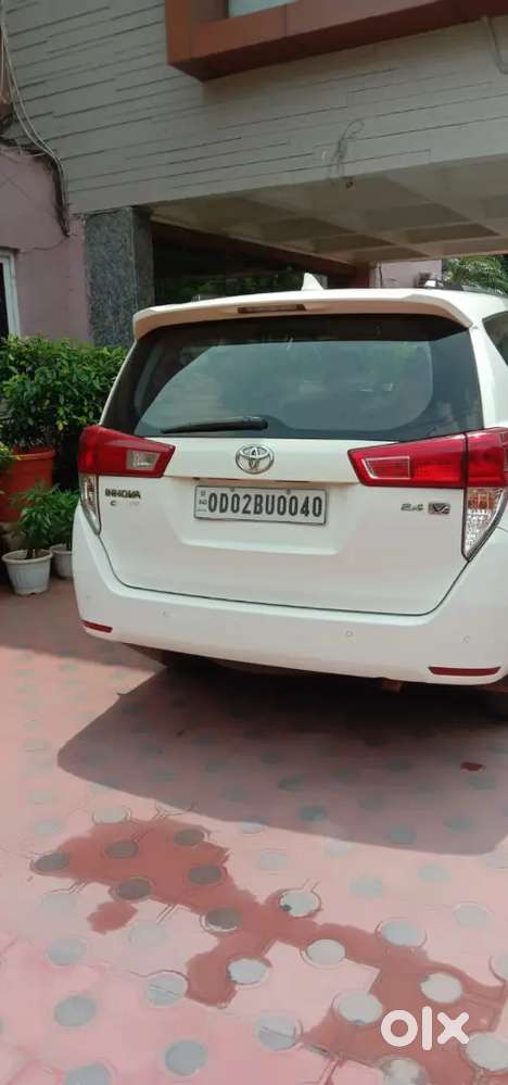 Toyota Innova Crysta