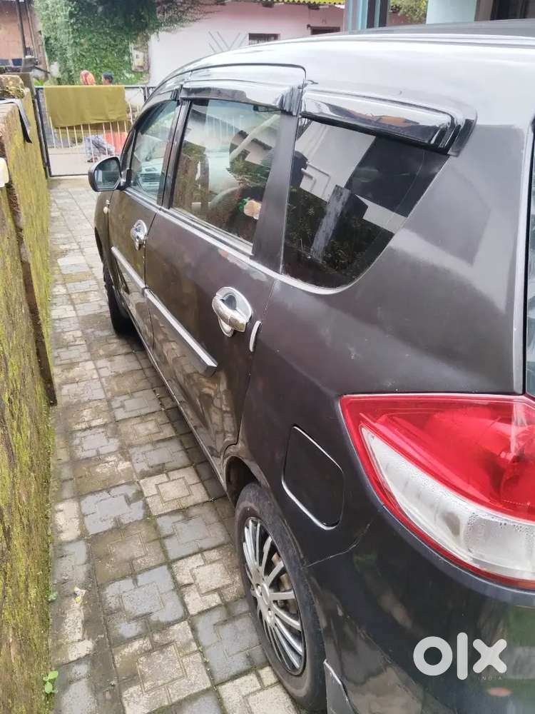 Maruti Suzuki Ertiga 2012