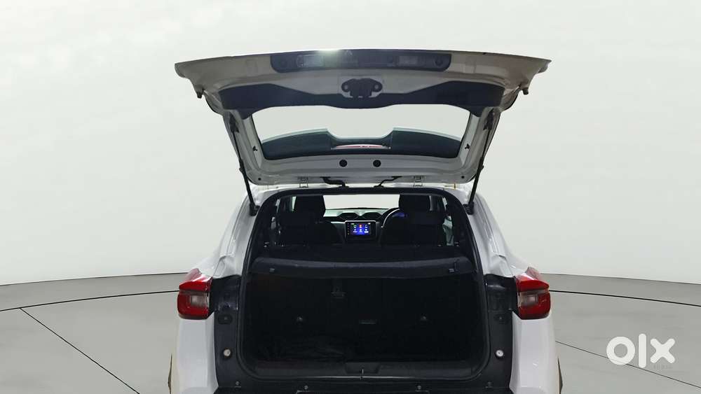 Nissan Magnite 1.0 Xv Premium Turbo Cvt, 2021, Petrol