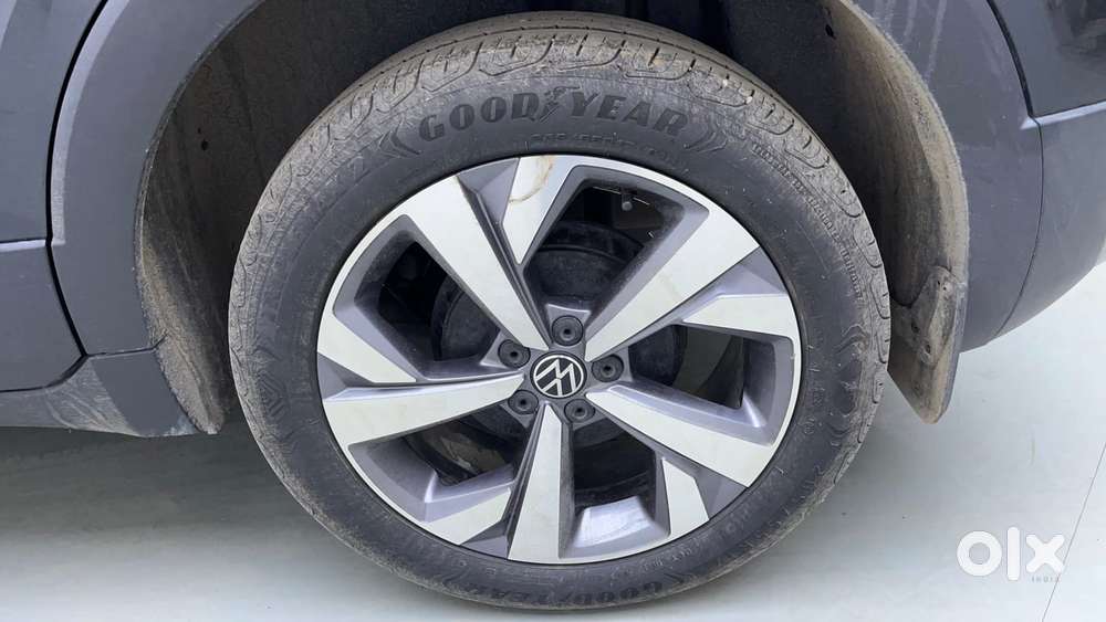 Volkswagen Taigun Topline 1.0 Tsi At (electric Seats), 2022, Petrol
