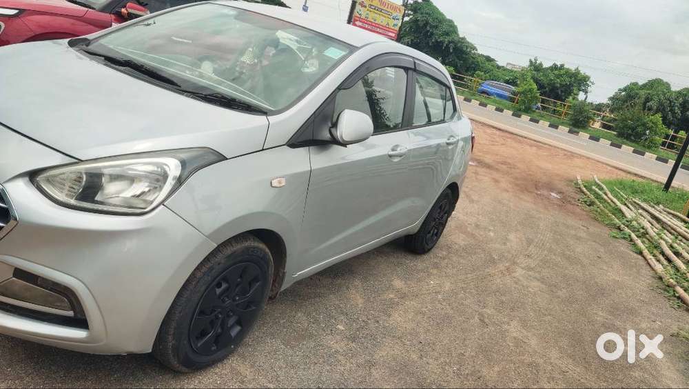 Hyandai Xcent,2019,price-2,65,000