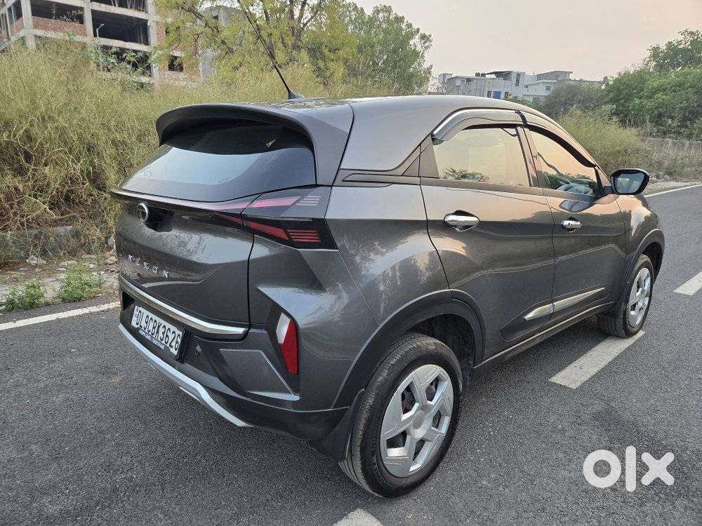 Tata Nexon 1.2 Revotron Xma Amt (s), 2025, Petrol