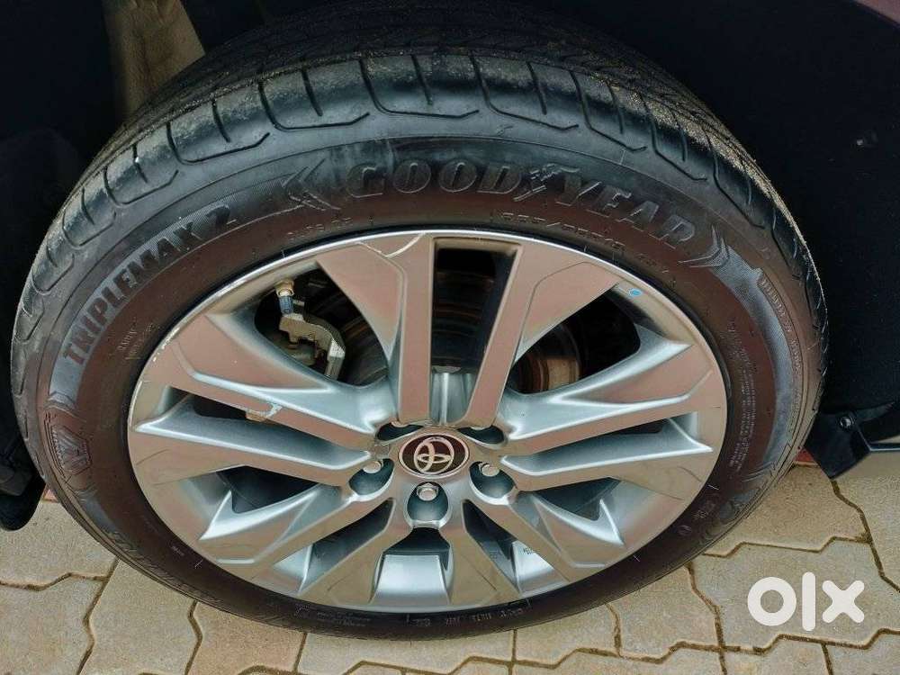 Toyota Innova Hycross 2.0 Zx (o) Hybrid 7 Str, 2024, Petrol