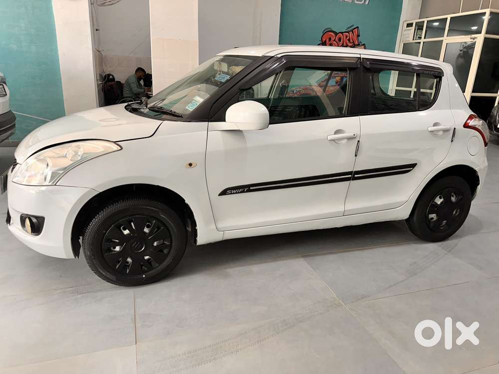 Maruti Suzuki Swift Lxi Option, 2011, Petrol