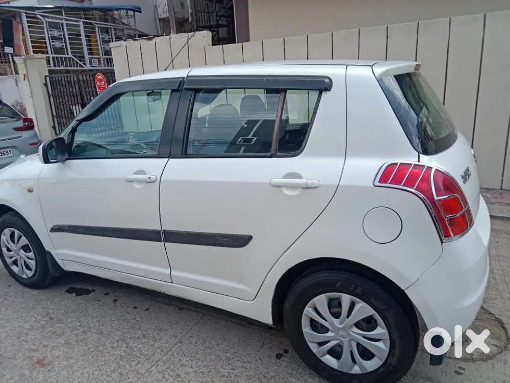 Maruti Suzuki Swift 2009 Diesel 100000 Km