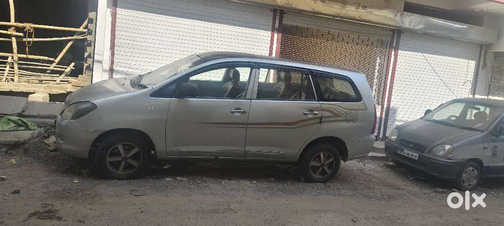 Toyota Innova Hycross 2008 Diesel 30000 Km Driven