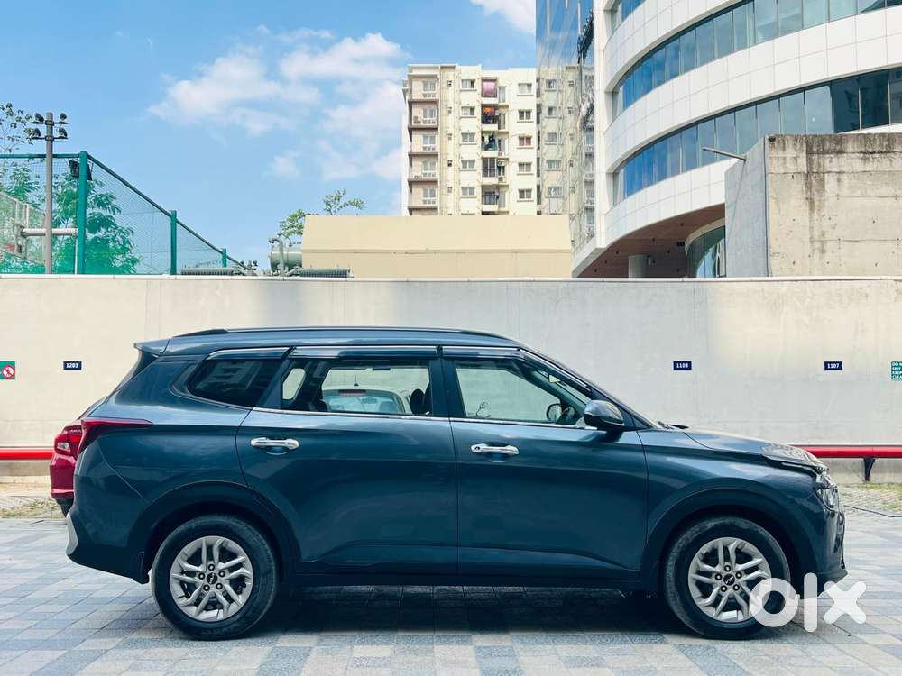 Kia Carens 1.4 Prestige 7 Str, 2022, Petrol