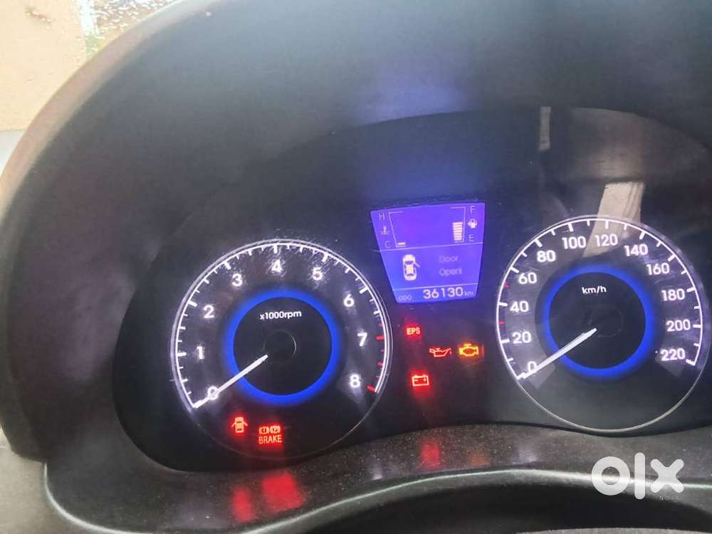 Hyundai Fluidic Verna 2011