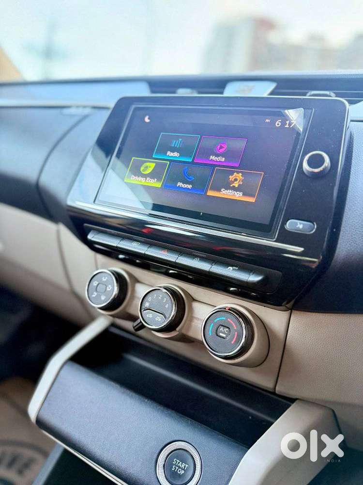 Renault Triber Rxz, 2023, Petrol