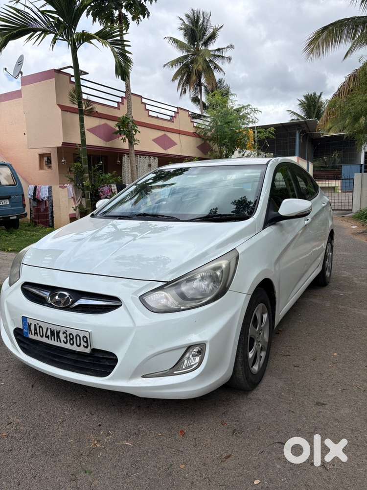 Hyundai Fluidic Verna 2012