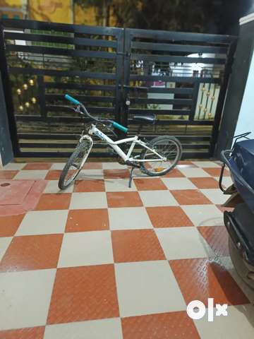 Btwin cycle best sale showroom near me