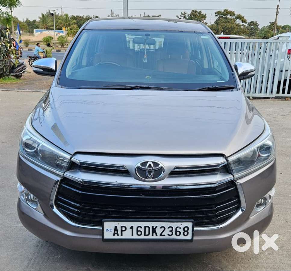 Toyota Innova Crysta 2.8 Z, 2016, Diesel