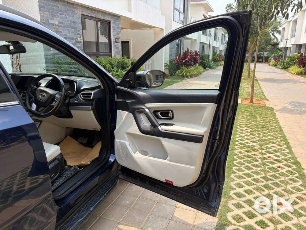 2023 Tata Safari Xza+