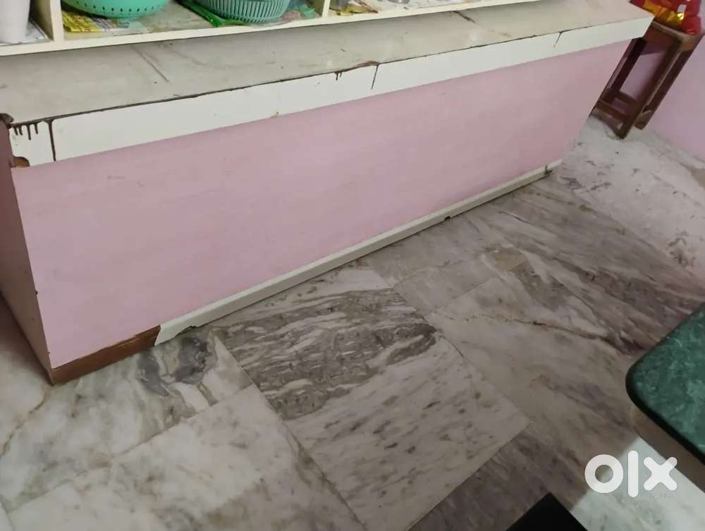 Readymade counter table