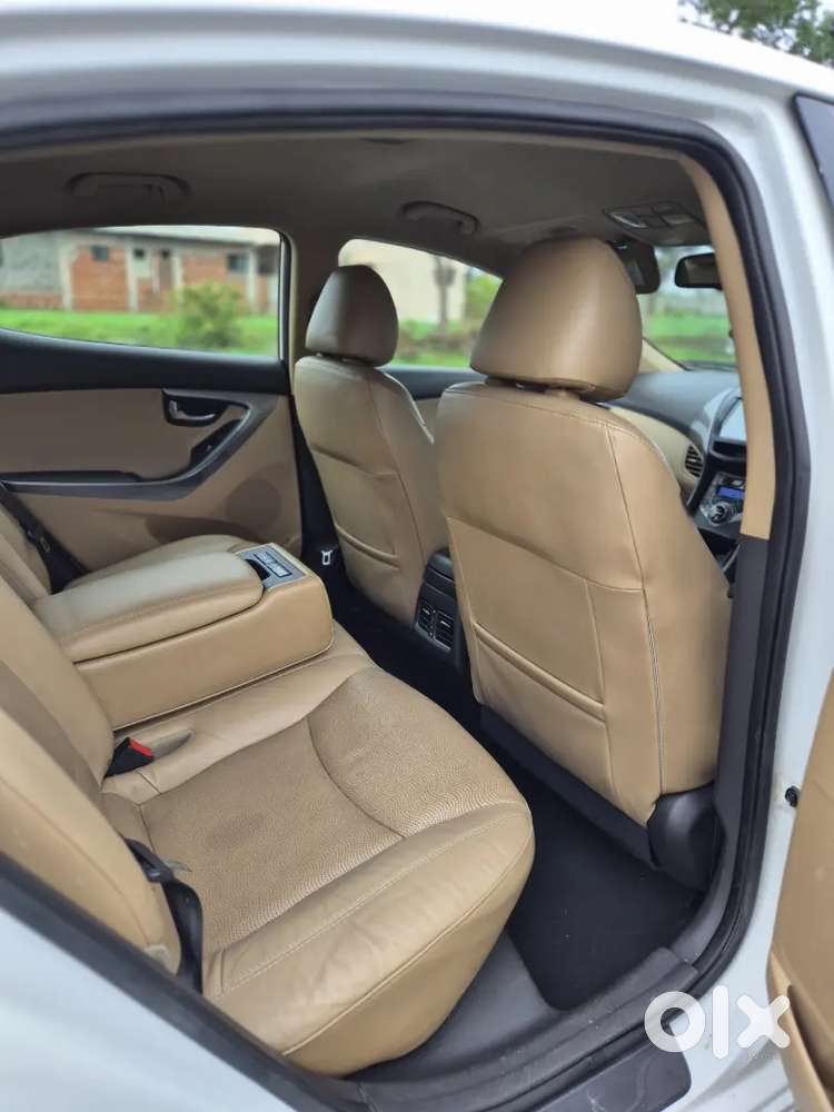 Hyundai New Elantra 2012