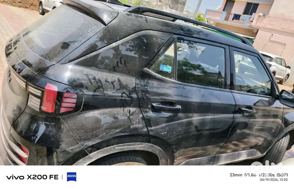 Hyundai Venue 2024 Petrol 11800 Km Driven