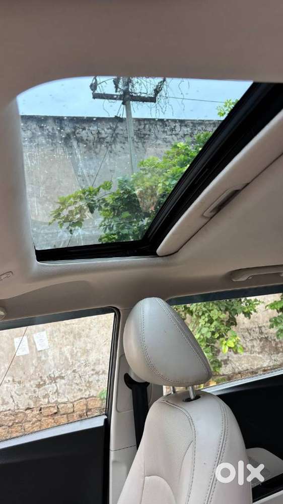 Mahindra Xuv300 W6, 2023, Petrol