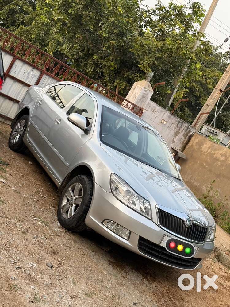 Skoda Laura 2.0 Ambiente 2010 Diesel