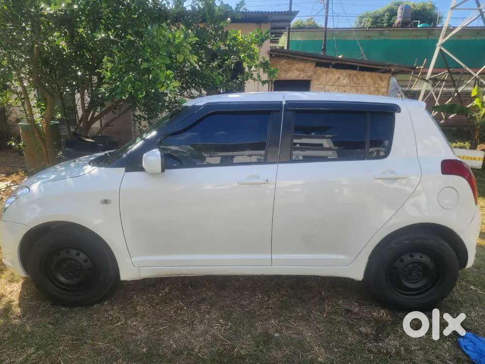 Maruti Suzuki Swift 2011 Petrol Well Maintained