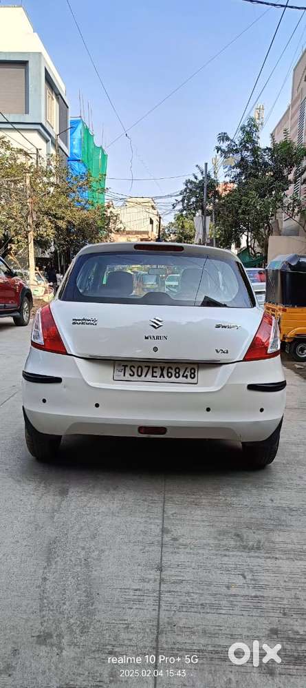 Maruti Suzuki Swift Vxi + Manual, 2016, Petrol