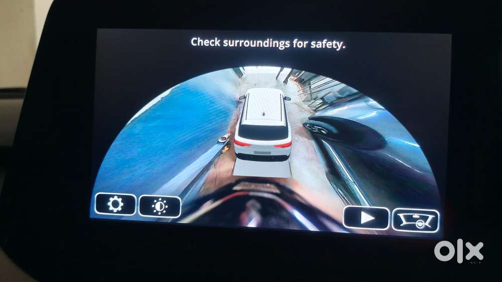 Maruti Suzuki Brezza Zxi Plus At, 2022, Petrol