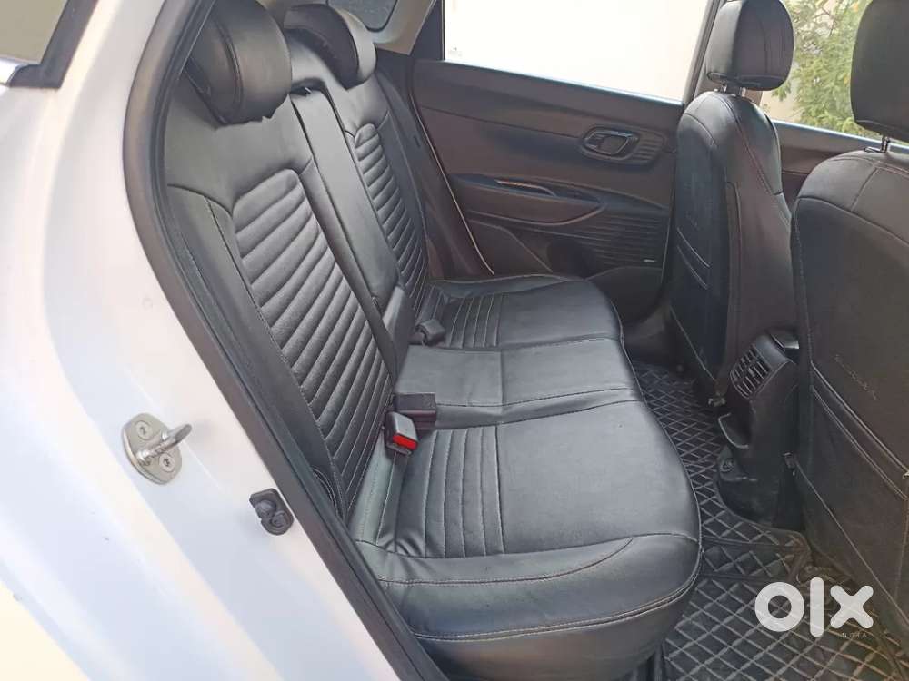 Hyundai I20 Asta (o) 1.2 Mt, 2023, Petrol