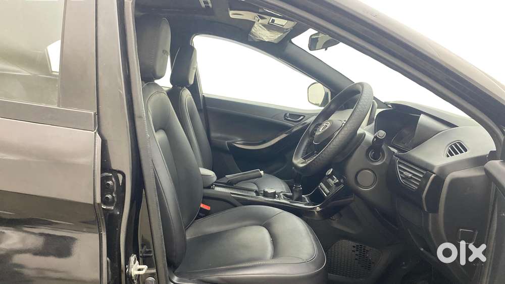 Tata Nexon 1.5 Revotorq Xz Plus Hs Dark Edition, 2022, Petrol