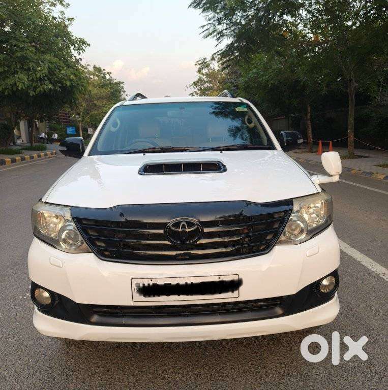 Toyota Fortuner 2011-2016 4x2 Manual, 2012, Diesel