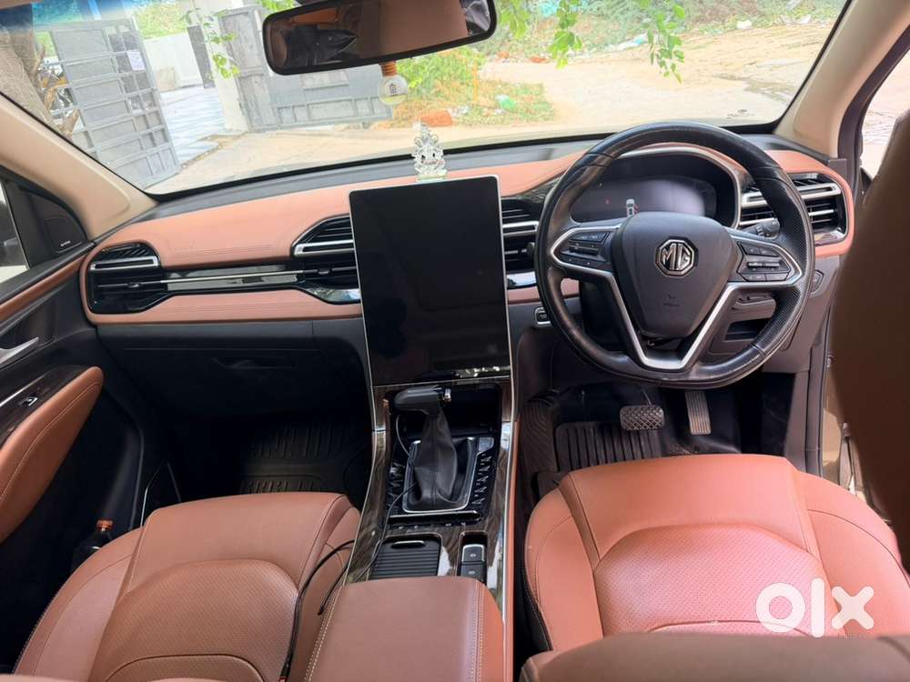 Mg Hector Plus Petrol 2023 Savvy