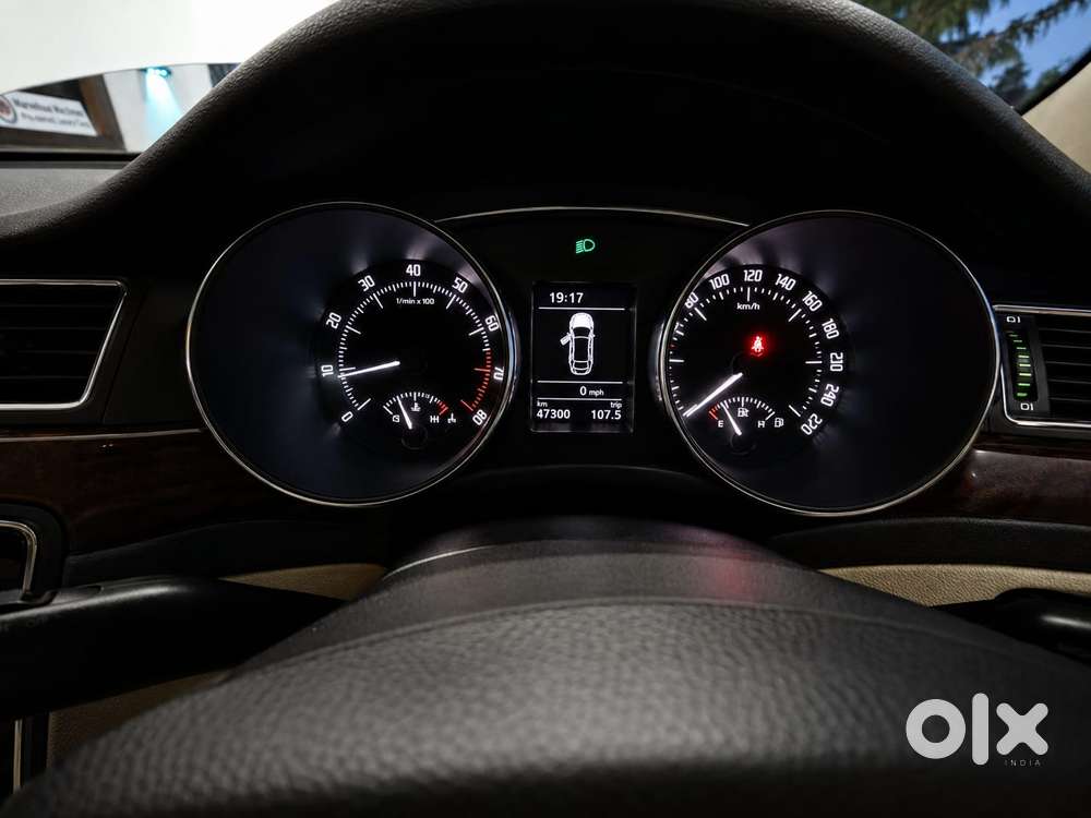 Skoda Superb Elegance 1.8 Tsi Mt, 2015, Petrol