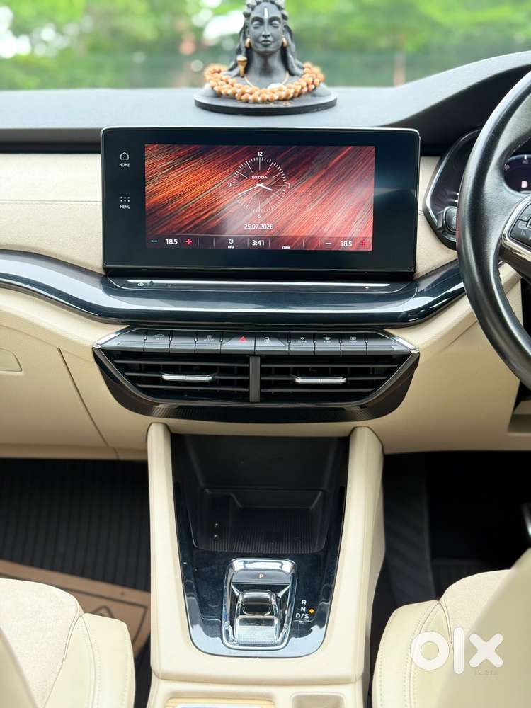 Skoda Octavia 2.0 L K Tsi At, 2022, Petrol