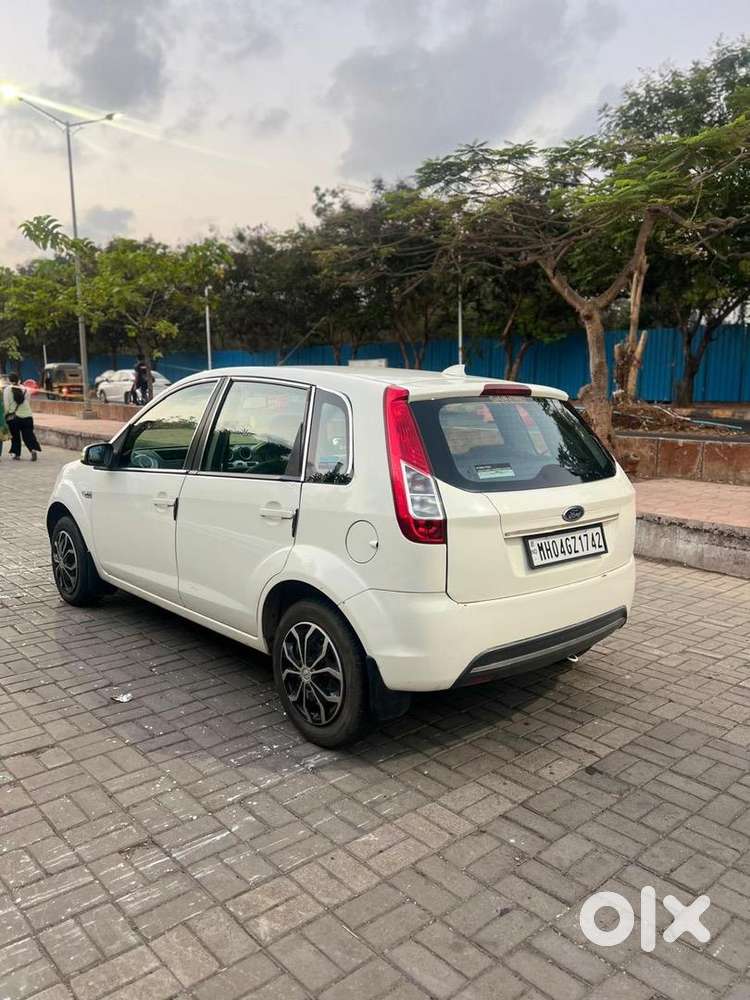 Ford Figo Petrol Car 2015