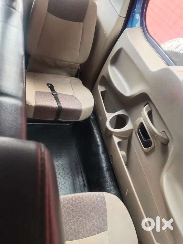 Mahindra Tuv 300 2018
