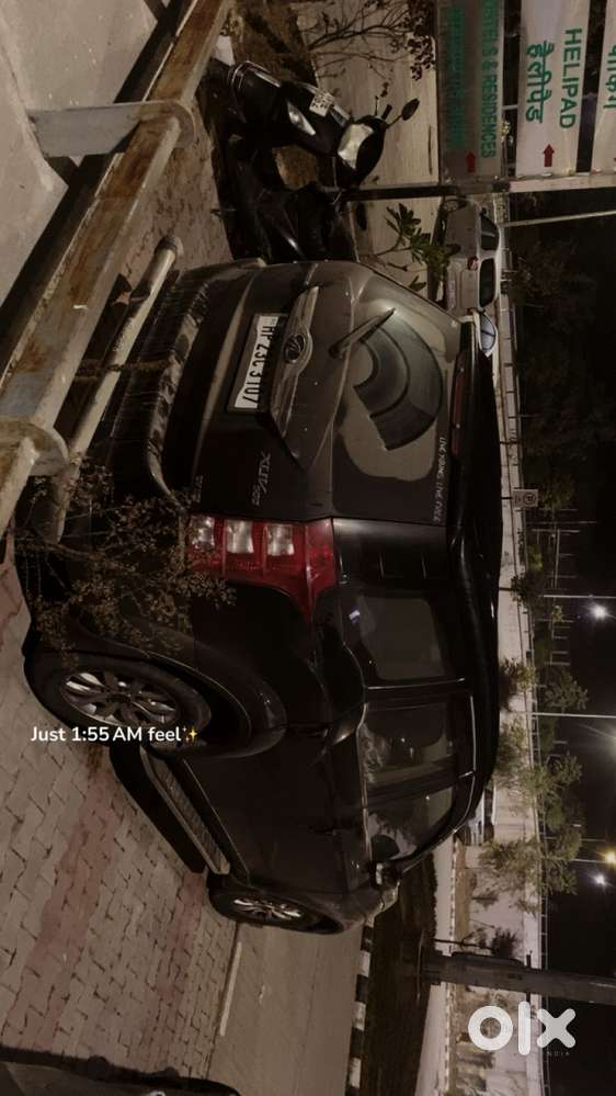 Mahindra Xuv500 W10