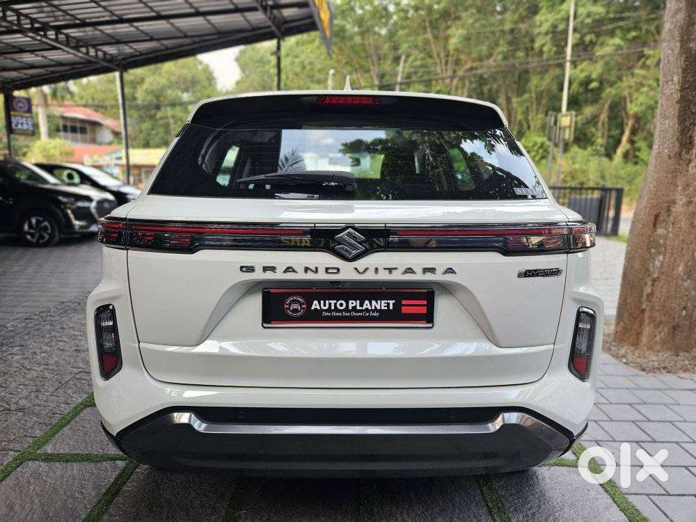 Maruti Suzuki Grand Vitara 1.5 Zeta Plus Intelligent Hybrid Ecvt, 20..