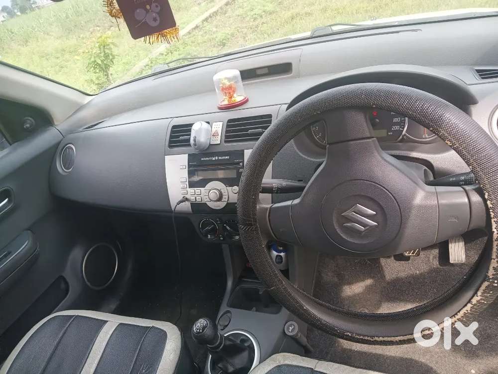 Maruti Suzuki Swift 2010 Petrol 67000 Km Driven