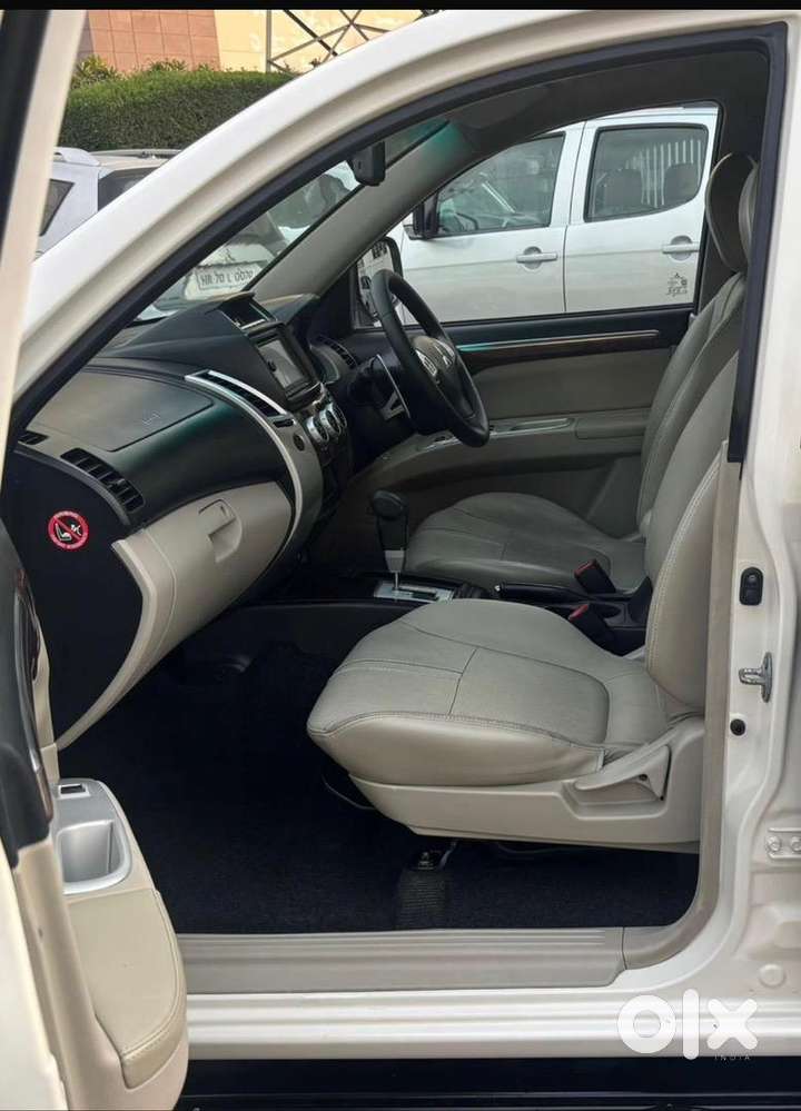 Mitsubishi Pajero Sport 2015 Diesel Well Maintained