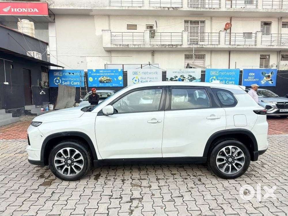 Maruti Suzuki Grand Vitara 1.5 Delta Smart Hybrid At, 2023, Petrol