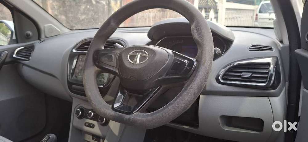 Tata Tigor, 2022, Petrol