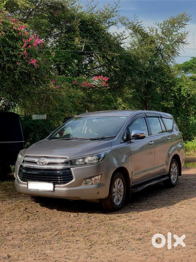 Toyota Innova Crysta 2016 Diesel Well Maintained