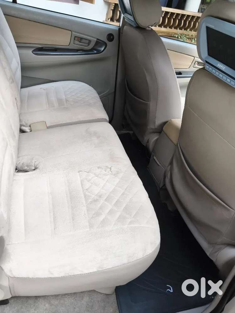 Army Officer Use Innova
