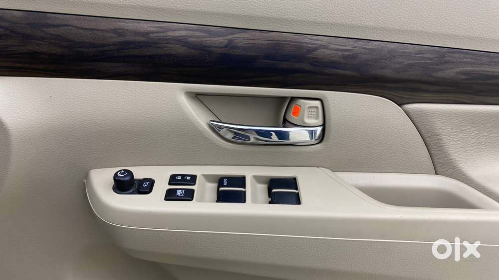 Maruti Suzuki Ertiga Zxi Plus Shvs, 2020, Petrol