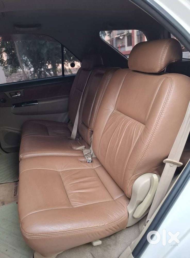 Toyota Fortuner 3.0 4x2 Automatic, 2012, Diesel