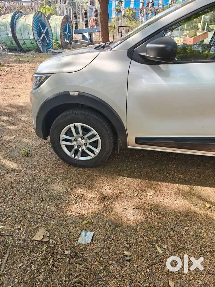 Renault Triber 2023 Petrol Well Maintained