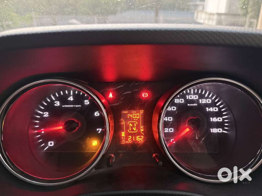 Mahindra Tuv 300 T8 Amt, 2017, Diesel