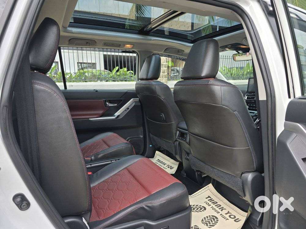 Toyota Innova Hycross 2.0 Zx (o) Hybrid 7 Str, 2025, Petrol