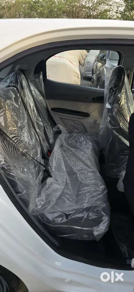Tata Tiago 2026 April Petrol 1900 Km Driven,1 Month Old