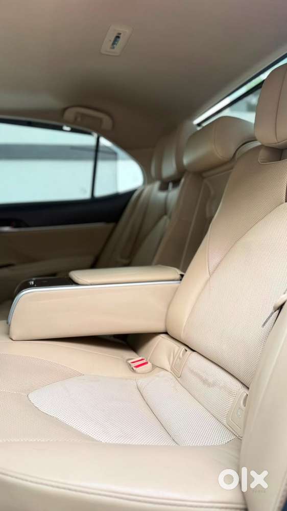 Toyota Camry Hybrid, 2022, Petrol